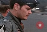 Standbild F-4E Flugzeug und Besatzung Vorbereitung und Start von Air Base Ramstein Ramstein Deutschland, 1969, aus Sekunde 4 historischem Filmmaterial Videoclip 65675031085