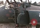 Standbild F-4E Flugzeug und Besatzung Vorbereitung und Start von Air Base Ramstein Ramstein Deutschland, 1969, aus Sekunde 5 historischem Filmmaterial Videoclip 65675031085