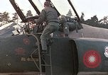 Standbild F-4E Flugzeug und Besatzung Vorbereitung und Start von Air Base Ramstein Ramstein Deutschland, 1969, aus Sekunde 6 historischem Filmmaterial Videoclip 65675031085