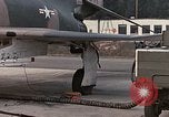 Standbild F-4E Flugzeug und Besatzung Vorbereitung und Start von Air Base Ramstein Ramstein Deutschland, 1969, aus Sekunde 8 historischem Filmmaterial Videoclip 65675031085