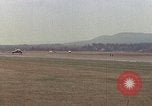 Standbild F-4E Flugzeug und Besatzung Vorbereitung und Start von Air Base Ramstein Ramstein Deutschland, 1969, aus Sekunde 26 historischem Filmmaterial Videoclip 65675031085
