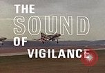 Standbild F-4E Flugzeug und Besatzung Vorbereitung und Start von Air Base Ramstein Ramstein Deutschland, 1969, aus Sekunde 32 historischem Filmmaterial Videoclip 65675031085