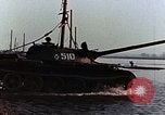 Standbild sowjetischen schwimmende Brücke Sowjetunion, 1969, aus Sekunde 7 historischem Filmmaterial Videoclip 65675031093