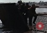 Standbild sowjetischen schwimmende Brücke Sowjetunion, 1969, aus Sekunde 20 historischem Filmmaterial Videoclip 65675031093