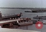 Standbild sowjetischen schwimmende Brücke Sowjetunion, 1969, aus Sekunde 32 historischem Filmmaterial Videoclip 65675031093