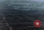 Standbild sowjetische Panzer und Hubschrauber Sowjetunion, 1969, aus Sekunde 1 historischem Filmmaterial Videoclip 65675031094