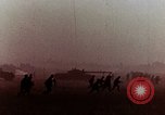 Standbild sowjetische Panzer und Hubschrauber Sowjetunion, 1969, aus Sekunde 11 historischem Filmmaterial Videoclip 65675031094