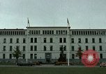 Standbild HQ USAFE Wiesbaden Deutschland, 1969, aus Sekunde 5 historischem Filmmaterial Videoclip 65675031096