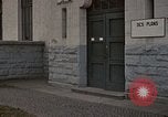 Standbild HQ USAFE Wiesbaden Deutschland, 1969, aus Sekunde 10 historischem Filmmaterial Videoclip 65675031096