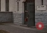 Standbild HQ USAFE Wiesbaden Deutschland, 1969, aus Sekunde 11 historischem Filmmaterial Videoclip 65675031096