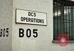 Standbild HQ USAFE Wiesbaden Deutschland, 1969, aus Sekunde 14 historischem Filmmaterial Videoclip 65675031096