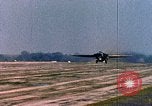 Standbild 79th Tactical Fighter Squadron an RAF Upper Heyford England, 1972, aus Sekunde 8 historischem Filmmaterial Videoclip 65675031100