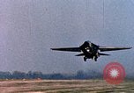 Standbild 79th Tactical Fighter Squadron an RAF Upper Heyford England, 1972, aus Sekunde 11 historischem Filmmaterial Videoclip 65675031100