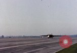 Standbild 79th Tactical Fighter Squadron an RAF Upper Heyford England, 1972, aus Sekunde 19 historischem Filmmaterial Videoclip 65675031100