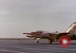 Standbild 79th Tactical Fighter Squadron an RAF Upper Heyford England, 1972, aus Sekunde 23 historischem Filmmaterial Videoclip 65675031100