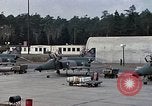 Immagine di F-4 Phantom squadron scramble Europa, 1969, secondo 9 filmato di repertorio 65675031106