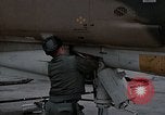 Immagine di F-4 Phantom squadron scramble Europa, 1969, secondo 47 filmato di repertorio 65675031106