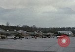 Immagine di F-4 Phantom squadron scramble Europa, 1969, secondo 54 filmato di repertorio 65675031106