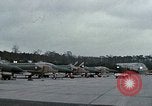 Immagine di F-4 Phantom squadron scramble Europa, 1969, secondo 55 filmato di repertorio 65675031106