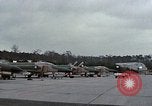 Immagine di F-4 Phantom squadron scramble Europa, 1969, secondo 58 filmato di repertorio 65675031106