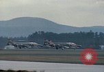 Immagine di Due F-4D fantasmi in missione Europa, 1969, secondo 8 filmato di repertorio 65675031107