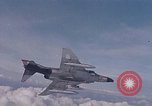 Immagine di Due F-4D fantasmi in missione Europa, 1969, secondo 37 filmato di repertorio 65675031107