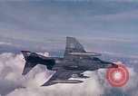 Immagine di Due F-4D fantasmi in missione Europa, 1969, secondo 40 filmato di repertorio 65675031107