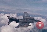 Immagine di Due F-4D fantasmi in missione Europa, 1969, secondo 41 filmato di repertorio 65675031107