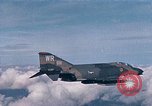 Immagine di Due F-4D fantasmi in missione Europa, 1969, secondo 49 filmato di repertorio 65675031107