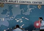Immagine di USAFE-MAC centro di controllo Kaiserslautern in Germania, 1969, secondo 21 filmato di repertorio 65675031108