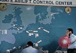Immagine di USAFE-MAC centro di controllo Kaiserslautern in Germania, 1969, secondo 27 filmato di repertorio 65675031108