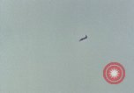 Immagine di F-4D aereo da caccia sparare razzi Europa, 1969, secondo 19 filmato di repertorio 65675031112