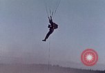Immagine di US Army paracadutisti Europa, 1969, secondo 6 filmato di repertorio 65675031113