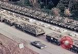Immagine di Esercito degli Stati Uniti le colonne del serbatoio Europa, 1969, secondo 5 filmato di repertorio 65675031115