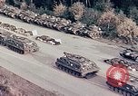 Immagine di Esercito degli Stati Uniti le colonne del serbatoio Europa, 1969, secondo 8 filmato di repertorio 65675031115