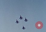 Immagine di Esercito degli Stati Uniti le colonne del serbatoio Europa, 1969, secondo 12 filmato di repertorio 65675031115