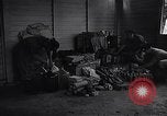 Standbild kommunistischen Essen Cache Malaya, 1959, aus Sekunde 4 historischem Filmmaterial Videoclip 65675031125