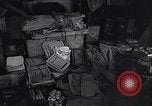 Standbild kommunistischen Essen Cache Malaya, 1959, aus Sekunde 26 historischem Filmmaterial Videoclip 65675031125