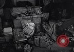 Standbild kommunistischen Essen Cache Malaya, 1959, aus Sekunde 27 historischem Filmmaterial Videoclip 65675031125