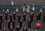 Standbild der Stanford University Band und Fußball-Spiel Palo Alto California USA, 1976, aus Sekunde 23 historischem Filmmaterial Videoclip 65675031127
