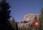 Immagine di Yosemite Valley Mariposa California USA, 1976, secondo 35 filmato di repertorio 65675031133