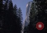 Standbild El Capitan Southeast face Mariposa California USA, 1976, aus Sekunde 10 historischem Filmmaterial Videoclip 65675031134