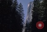 Standbild El Capitan Southeast face Mariposa California USA, 1976, aus Sekunde 13 historischem Filmmaterial Videoclip 65675031134