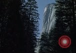 Standbild El Capitan Southeast face Mariposa California USA, 1976, aus Sekunde 17 historischem Filmmaterial Videoclip 65675031134