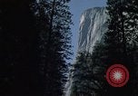 Standbild El Capitan Southeast face Mariposa California USA, 1976, aus Sekunde 19 historischem Filmmaterial Videoclip 65675031134