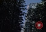 Standbild El Capitan Southeast face Mariposa California USA, 1976, aus Sekunde 23 historischem Filmmaterial Videoclip 65675031134