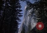 Standbild El Capitan Southeast face Mariposa California USA, 1976, aus Sekunde 28 historischem Filmmaterial Videoclip 65675031134