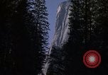 Standbild El Capitan Southeast face Mariposa California USA, 1976, aus Sekunde 40 historischem Filmmaterial Videoclip 65675031134