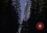 Standbild El Capitan Southeast face Mariposa California USA, 1976, aus Sekunde 42 historischem Filmmaterial Videoclip 65675031134