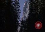 Standbild El Capitan Southeast face Mariposa California USA, 1976, aus Sekunde 43 historischem Filmmaterial Videoclip 65675031134